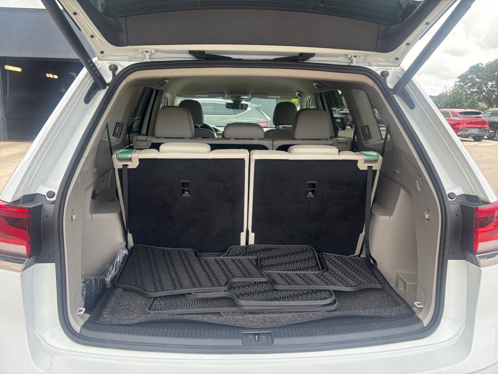 2024 Volkswagen Atlas 2.0T SE w/Technology