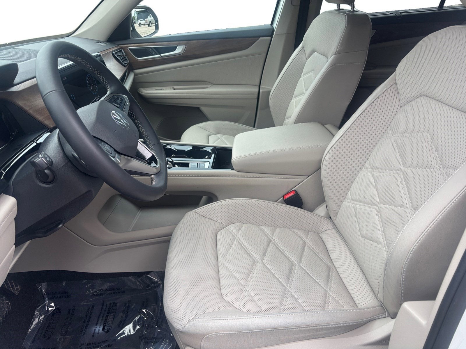 2024 Volkswagen Atlas 2.0T SE w/Technology