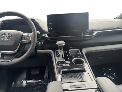 2025 Toyota Sienna Woodland Edition