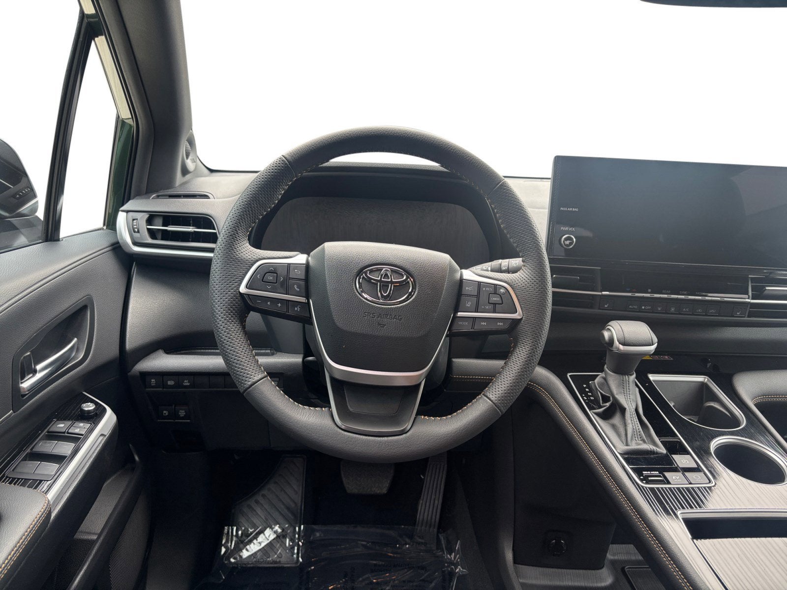 2025 Toyota Sienna Woodland Edition
