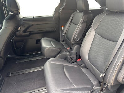 2025 Toyota Sienna Woodland Edition