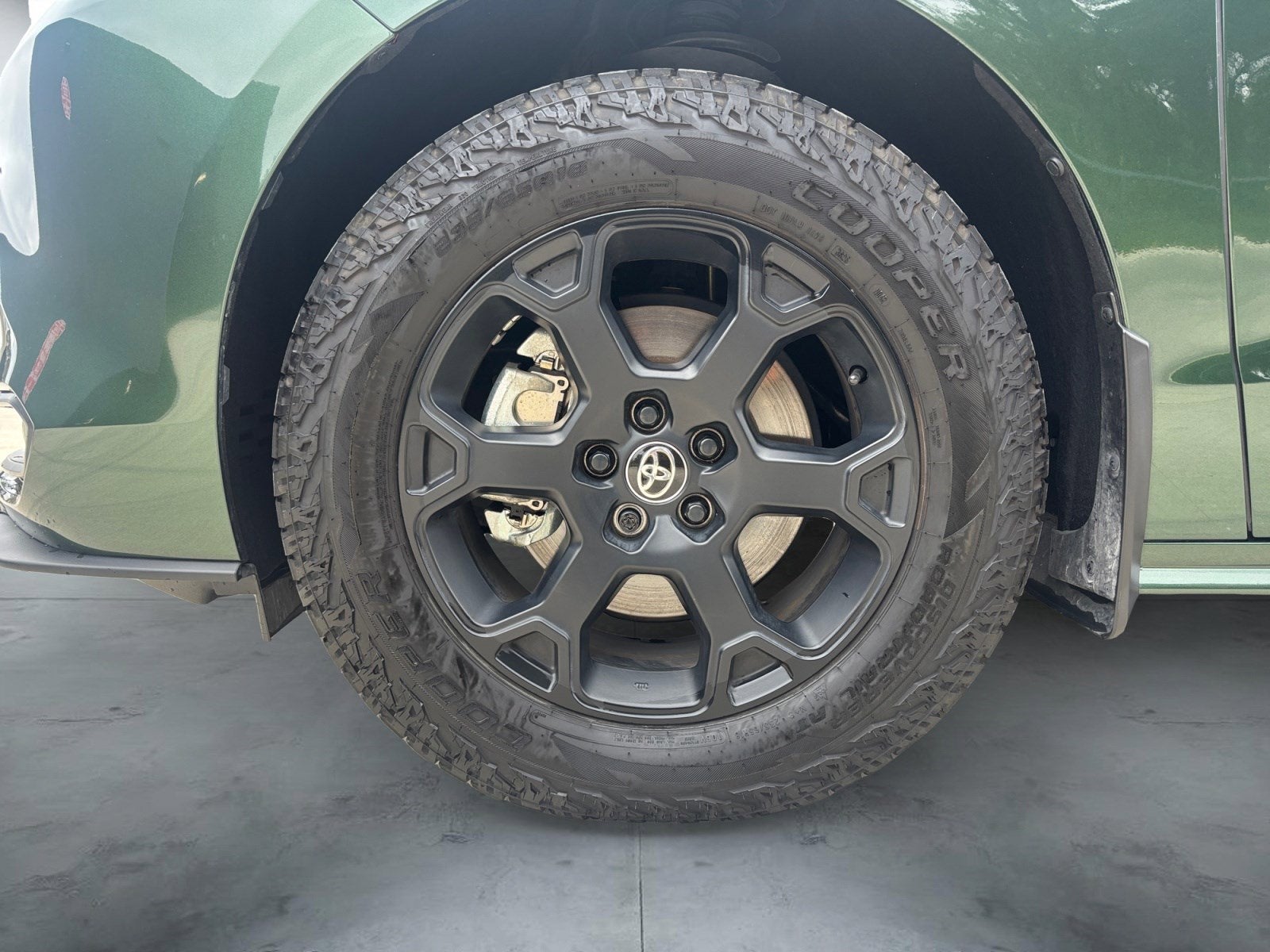 2025 Toyota Sienna Woodland Edition