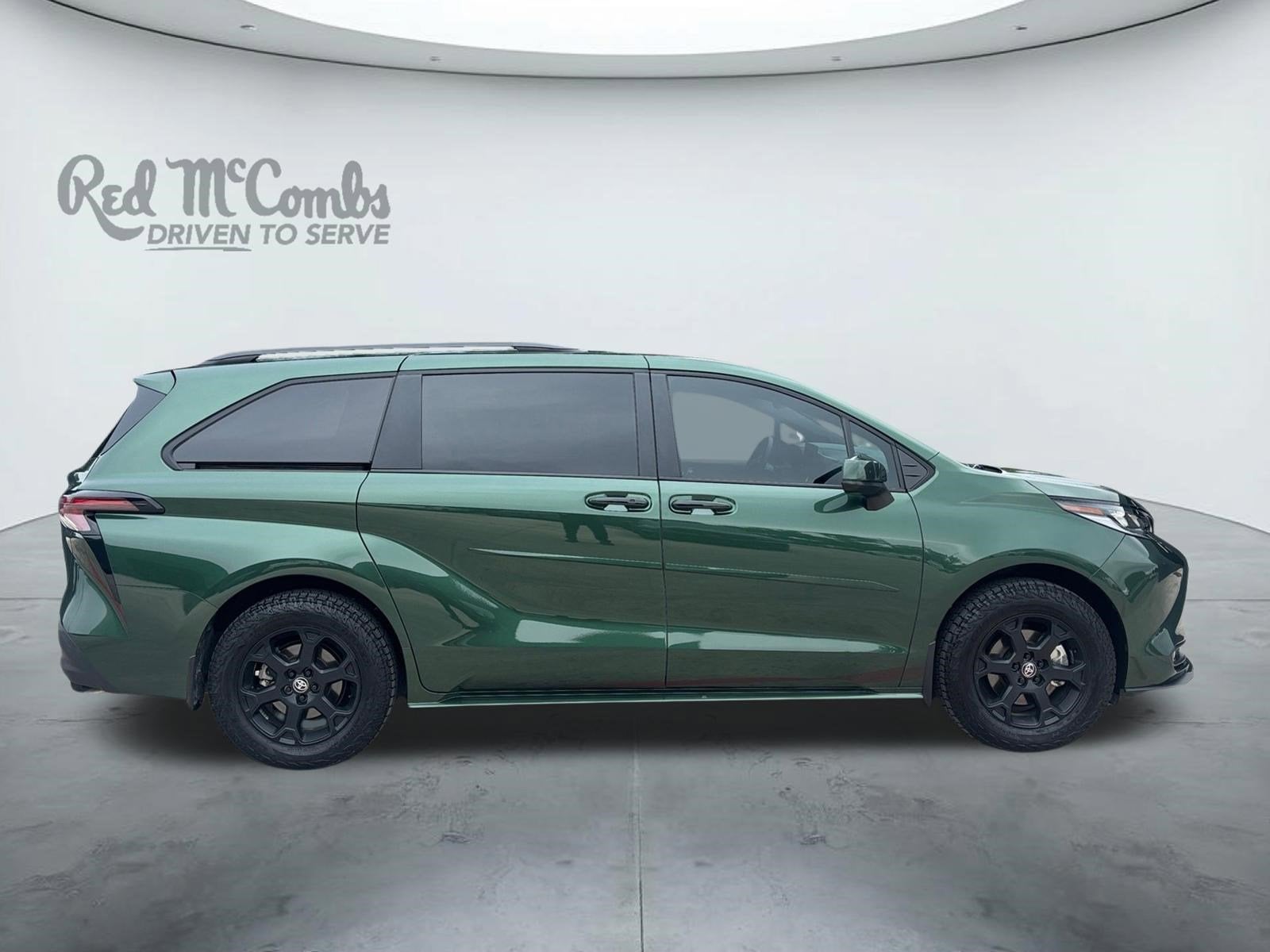 2025 Toyota Sienna Woodland Edition