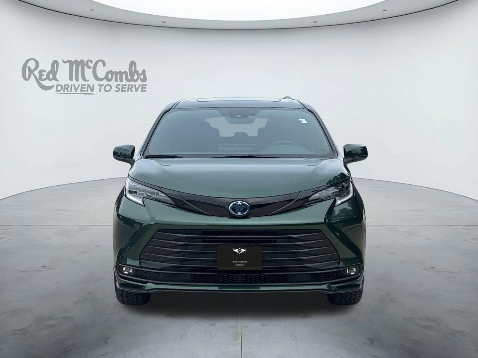 2025 Toyota Sienna Woodland Edition
