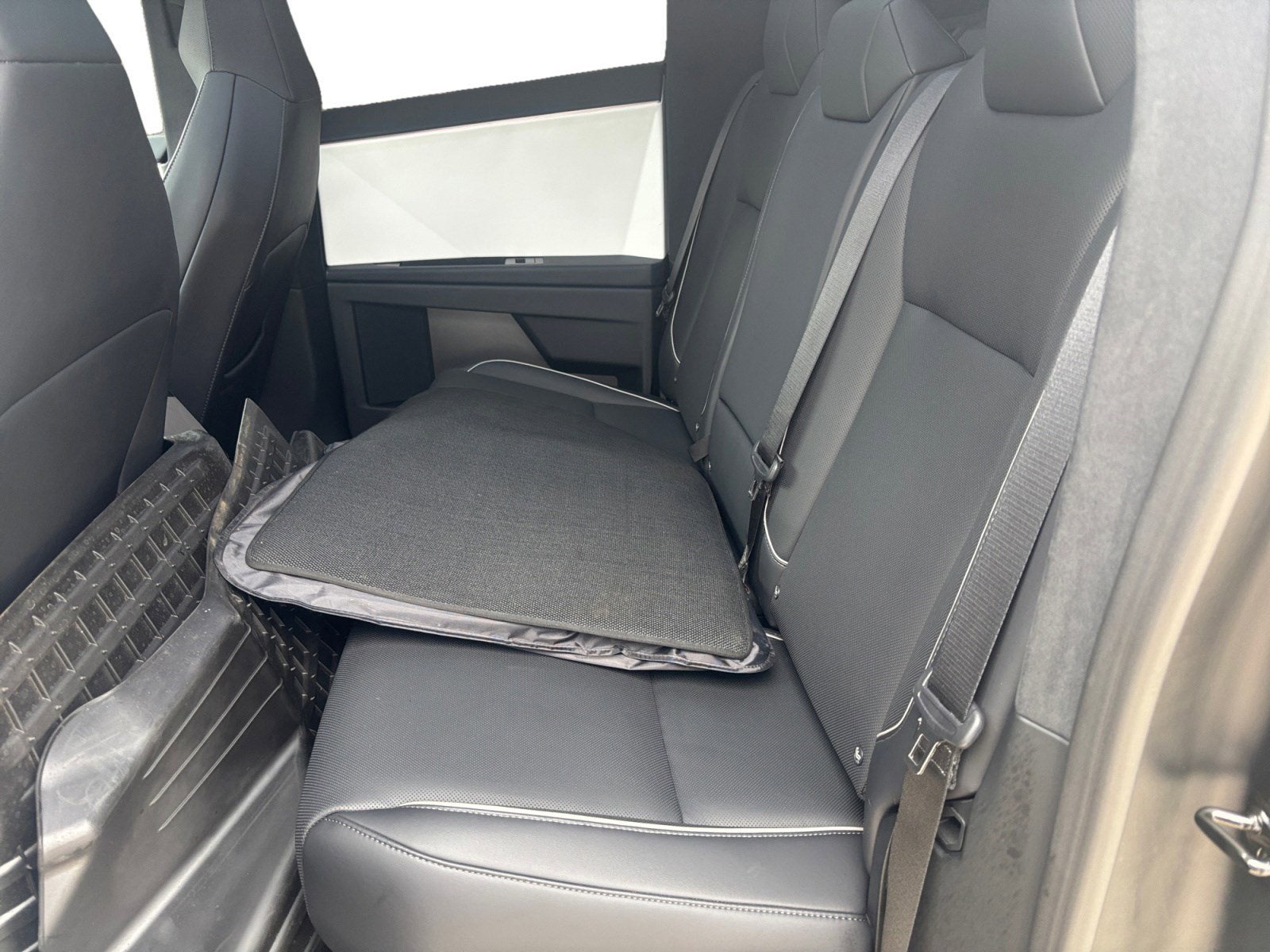 2024 Tesla Cybertruck Base