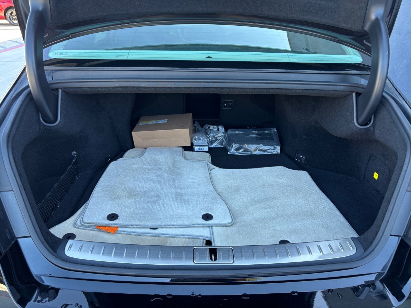 2025 Genesis G90 e-SC