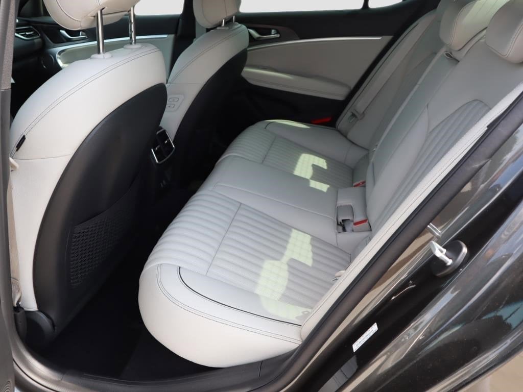 2025 Genesis G70 2.5T Sport Prestige