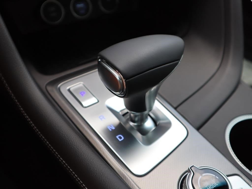 2025 Genesis G70 2.5T Sport Prestige