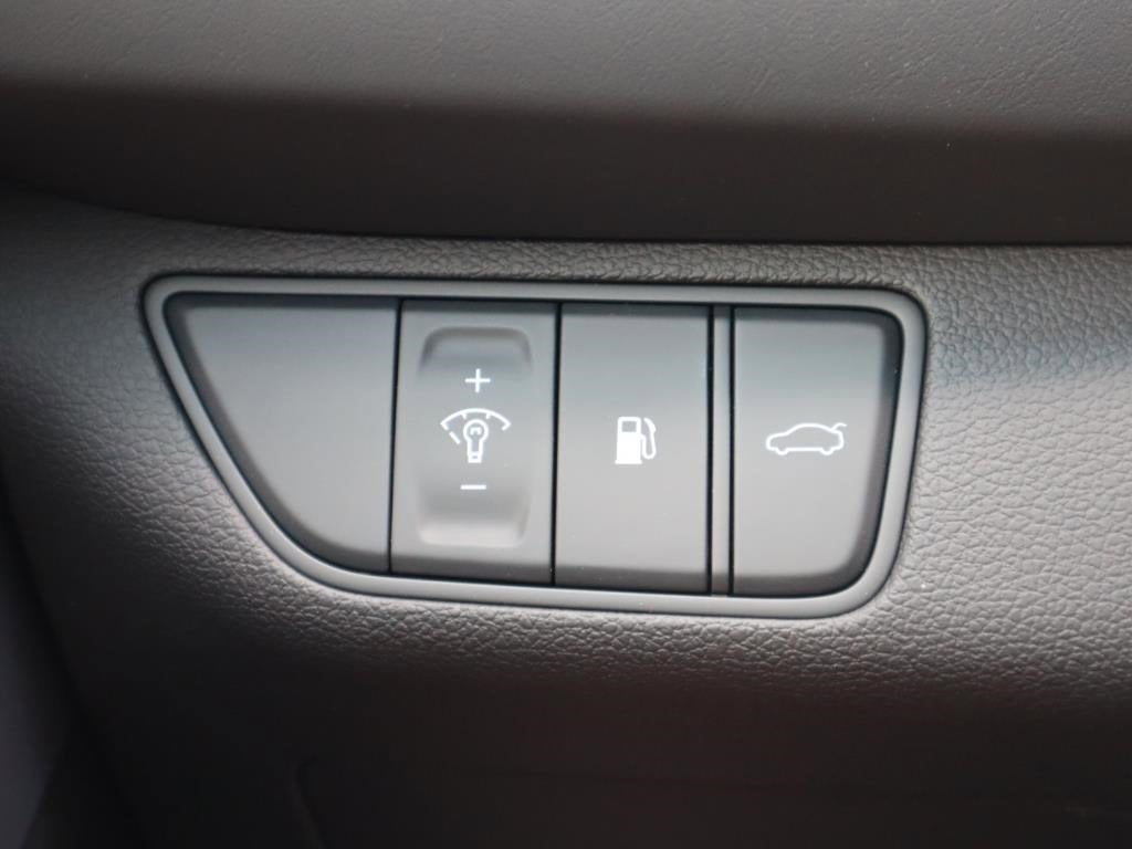 2025 Genesis G70 2.5T Sport Prestige