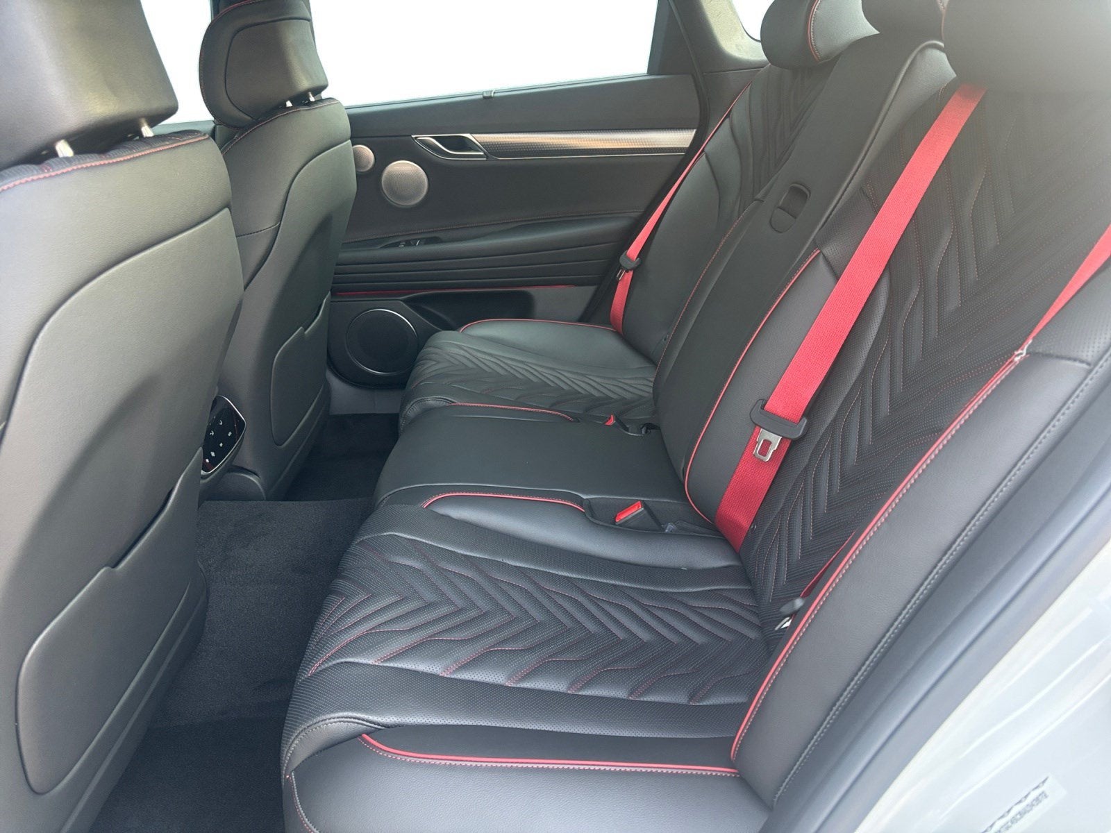 2027 Genesis G80 2.5t Sport Prestige
