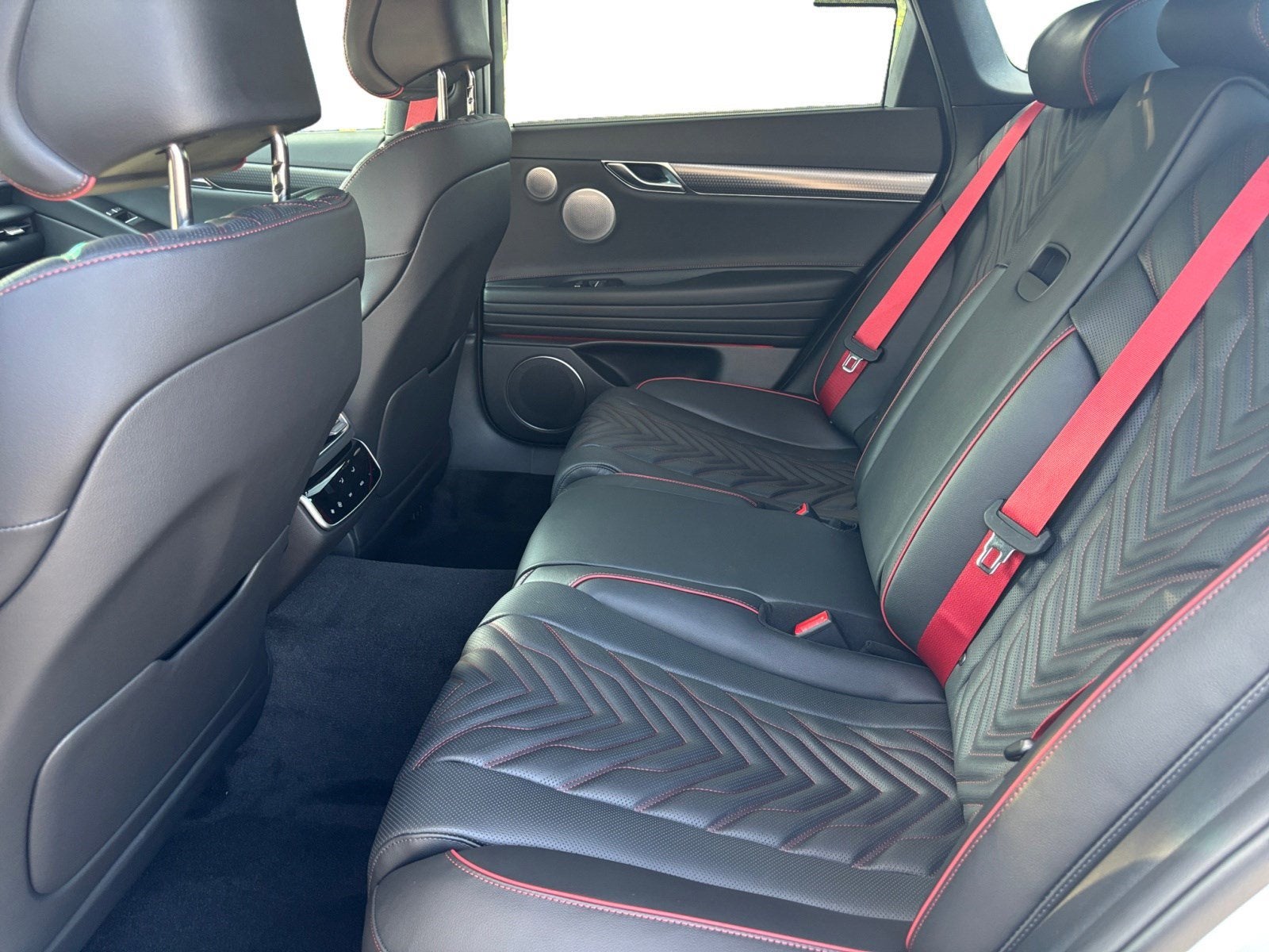 2025 Genesis G80 3.5T SPORT ADVANCED