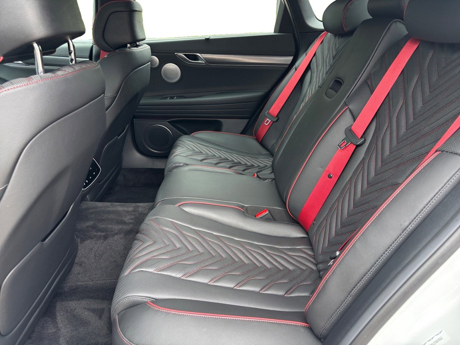 2025 Genesis G80 3.5T