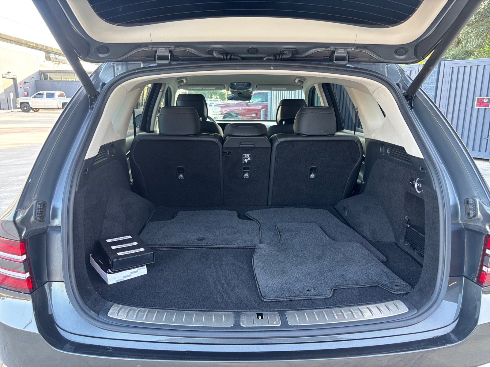 2025 Genesis GV80 2.5T