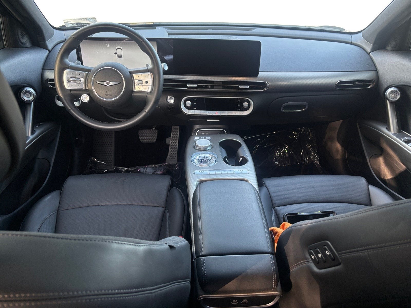 2024 Genesis GV60 Standard