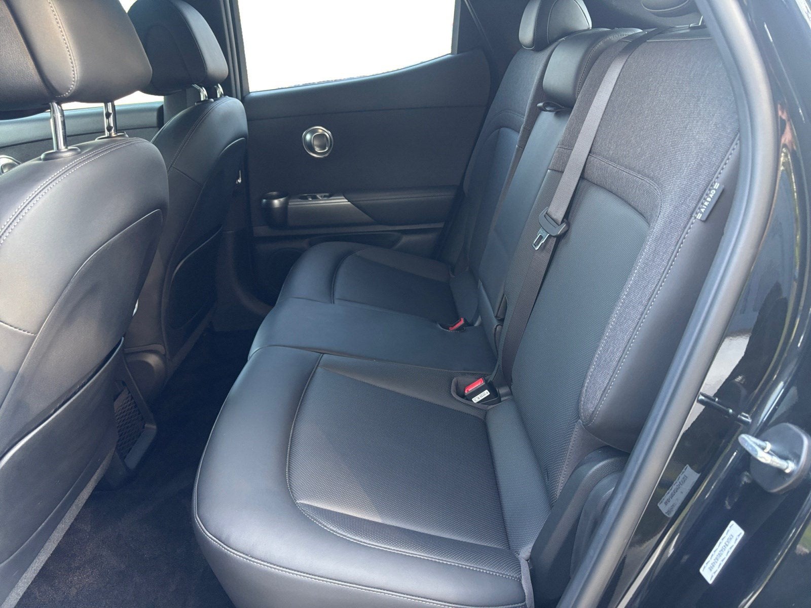 2024 Genesis GV60 Standard