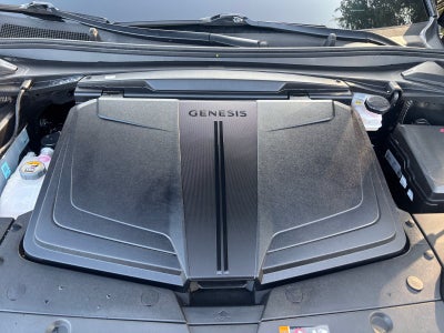 2024 Genesis GV60 Standard