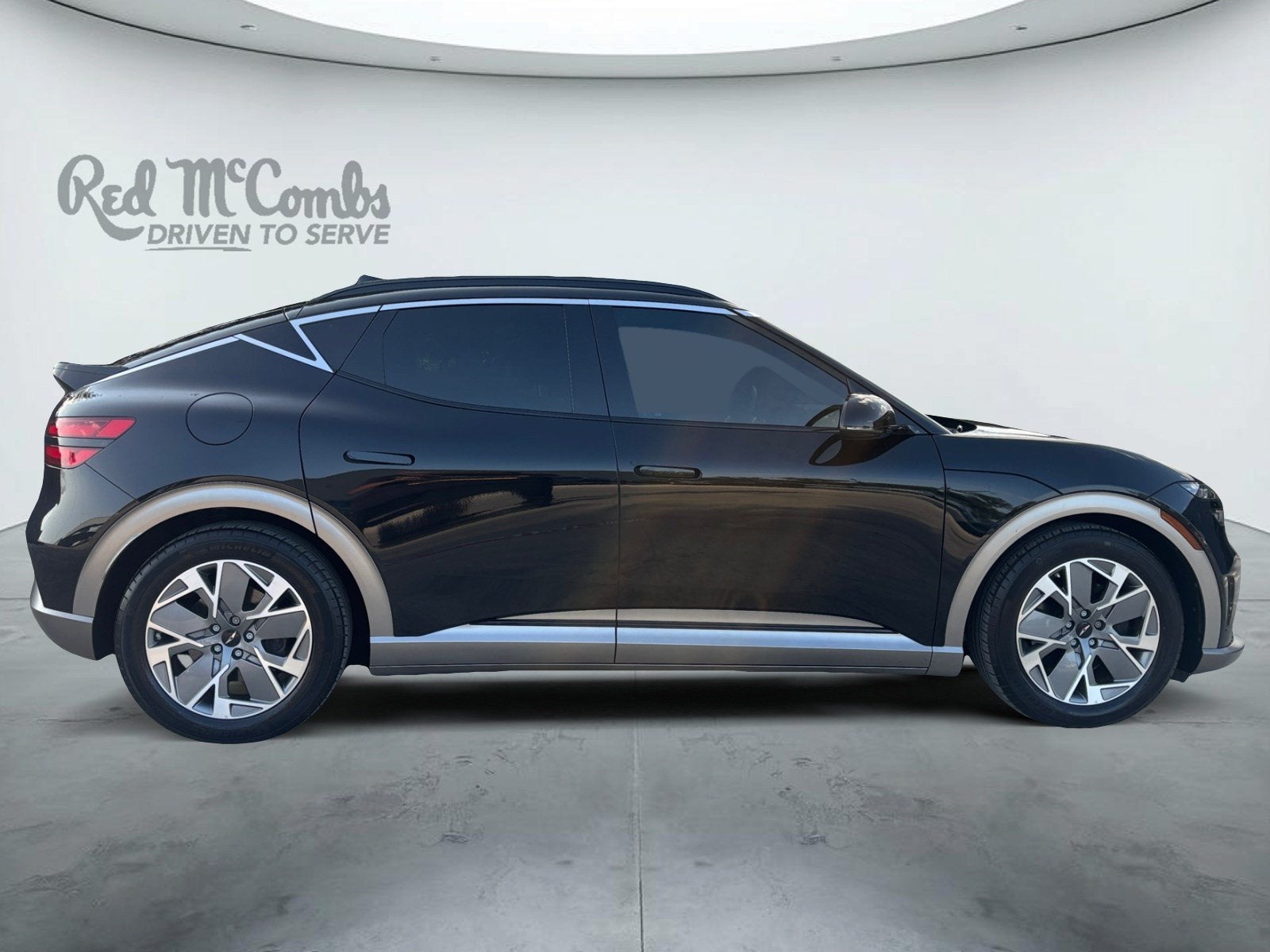 2024 Genesis GV60 Standard