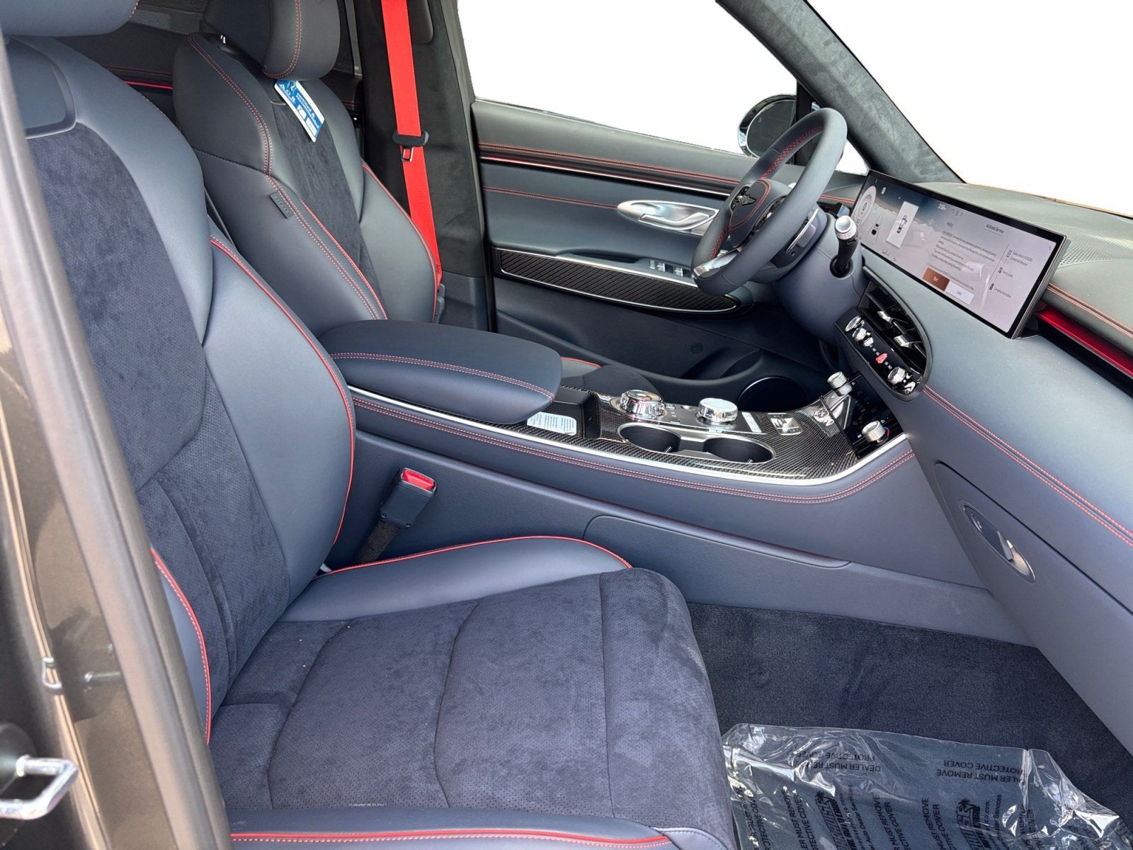 2027 Genesis GV70 3.5T PRESTIGE GRAPHITE