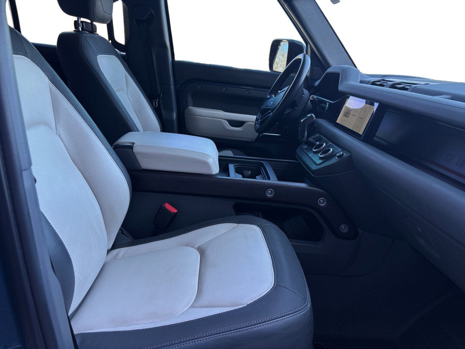 2023 Land Rover Defender X-Dynamic SE