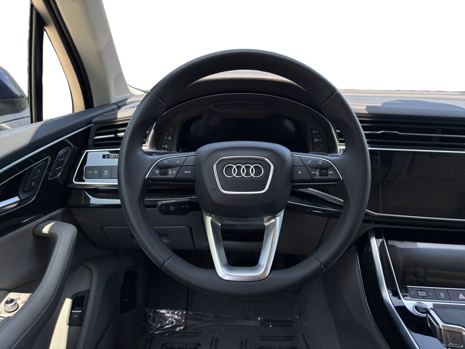 2023 Audi Q7 45 Premium Plus quattro